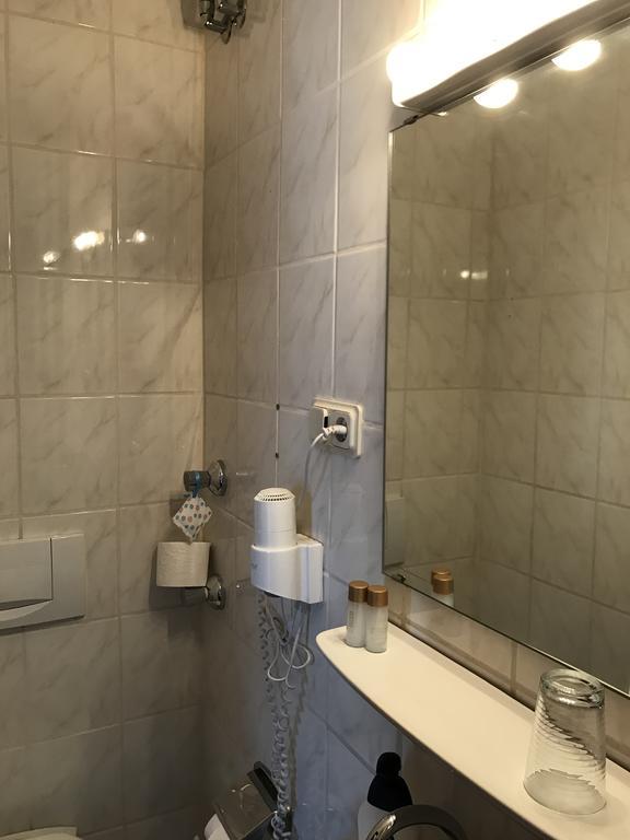 Hotel La Isla Köln Ngoại thất bức ảnh